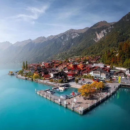 Cozy With Stunning Lakeview