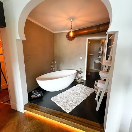 Cozy With Stunning Lakeview Apartamento *